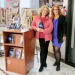 Ma-Jose-Ros-con-Luz-Ros-en-la-firma-de-libros-FLORES-DE-ESCORIA-en-Libreria-Soriano